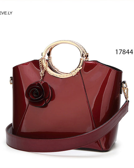 ثيماء | حقيبة اليد والكتف اللامعة