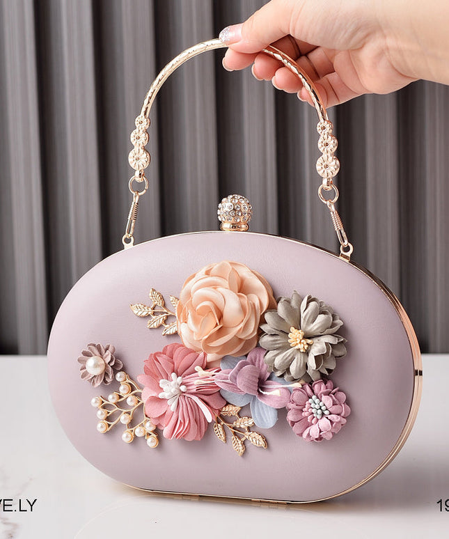 روز | حقيبة السهرة المزينة بالزهور