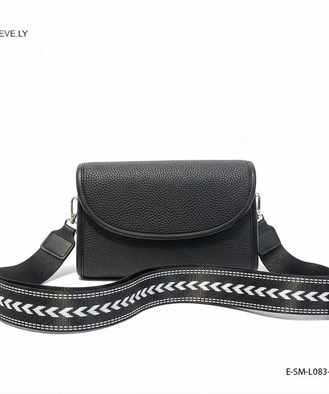 تالا | حقيبة كتف بقلاب وحزام عريض